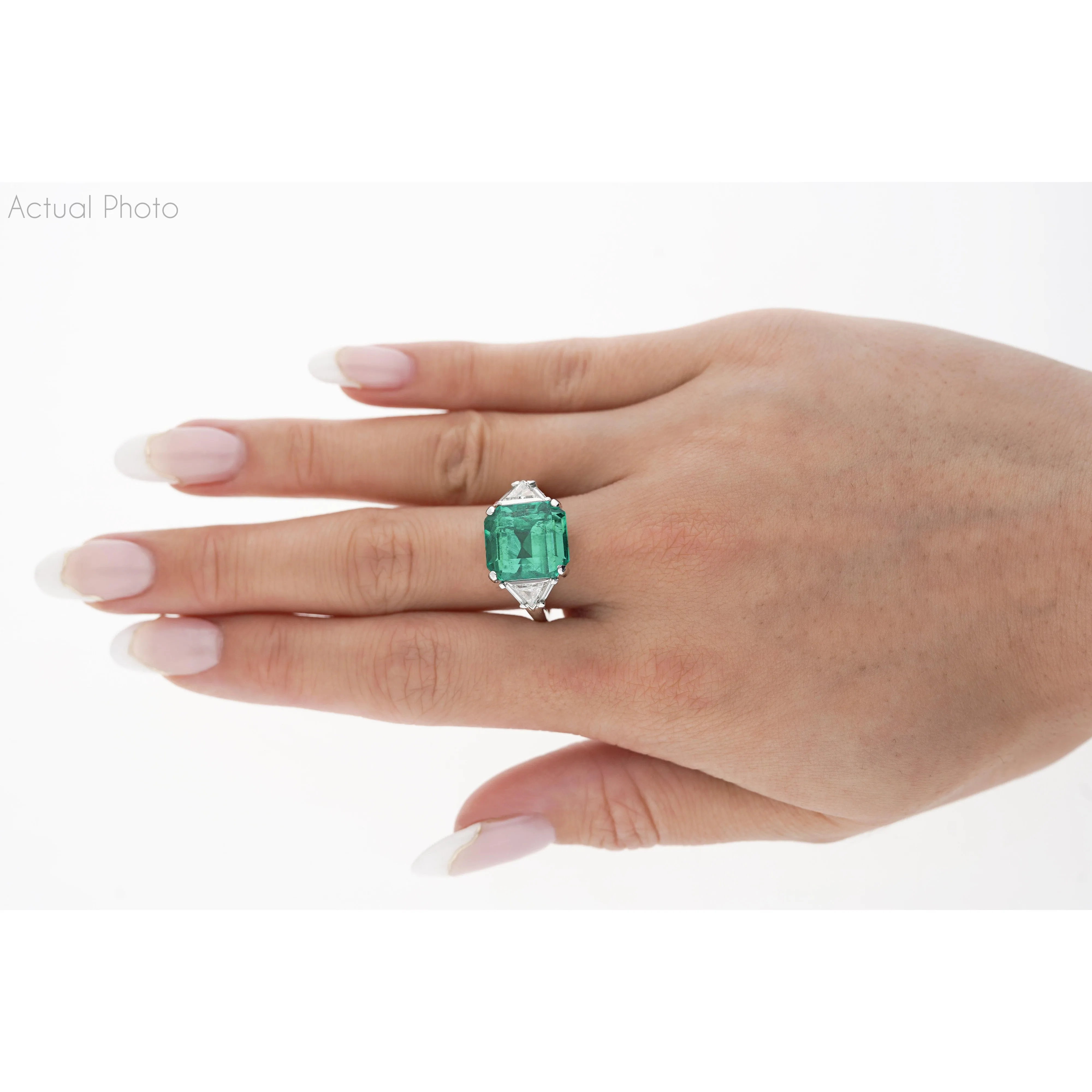 AGL Certified 8.01 Carat No Oil Colombian Emerald Vintage Platinum Ring