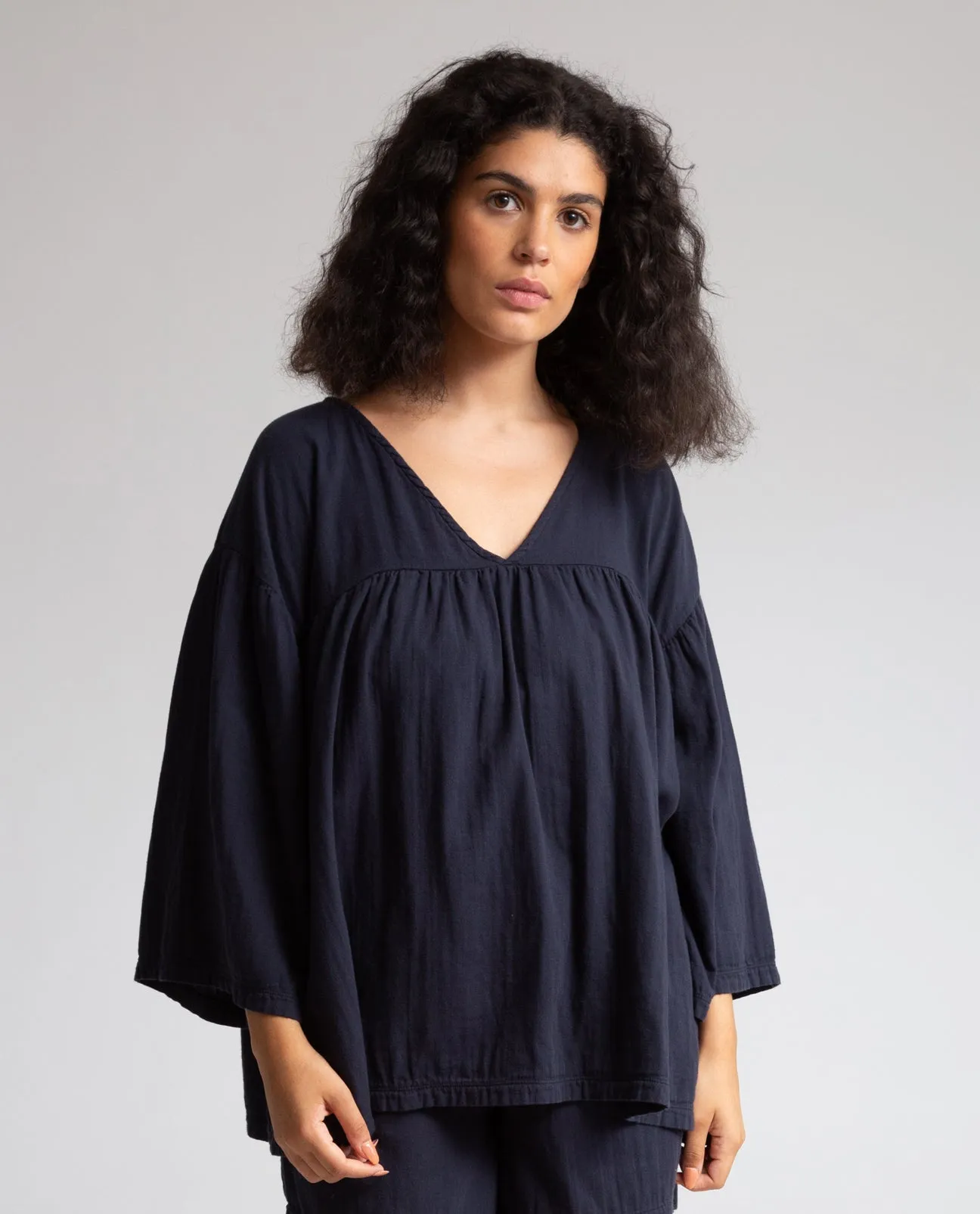 Carlotte Organic Cotton Top In Navy