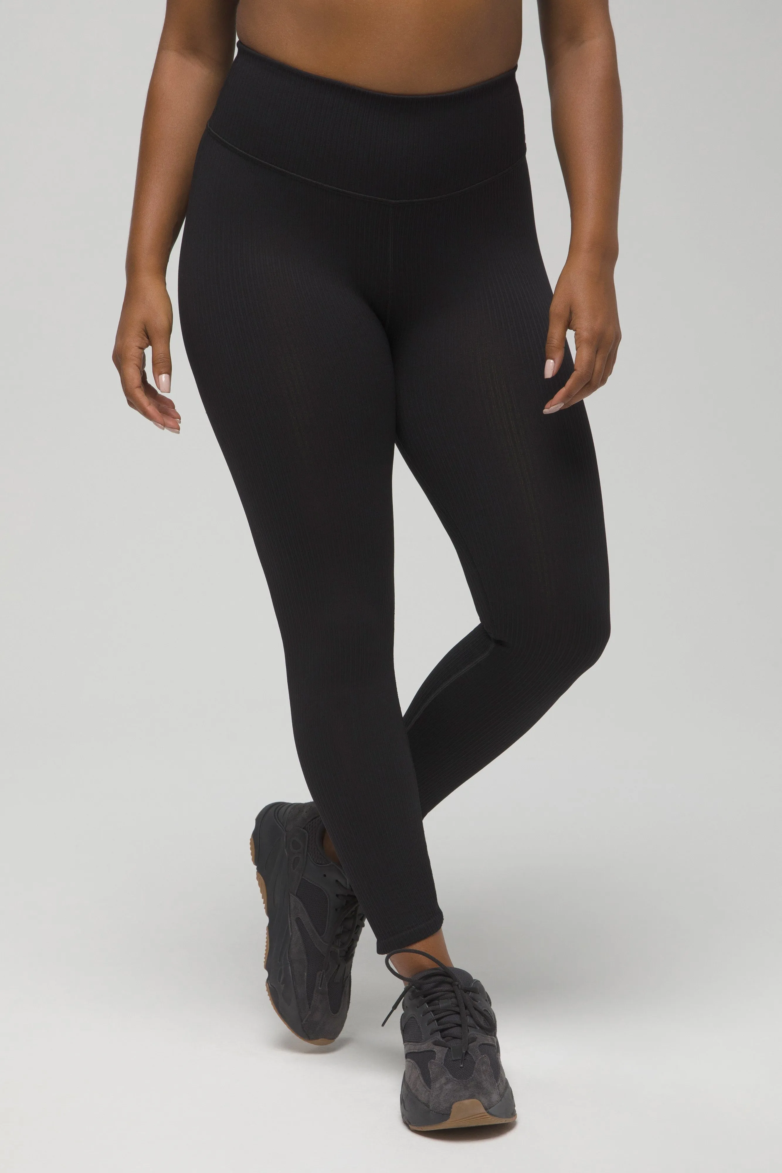 SEAMLESS RIBBED LEGGING | BLACK001