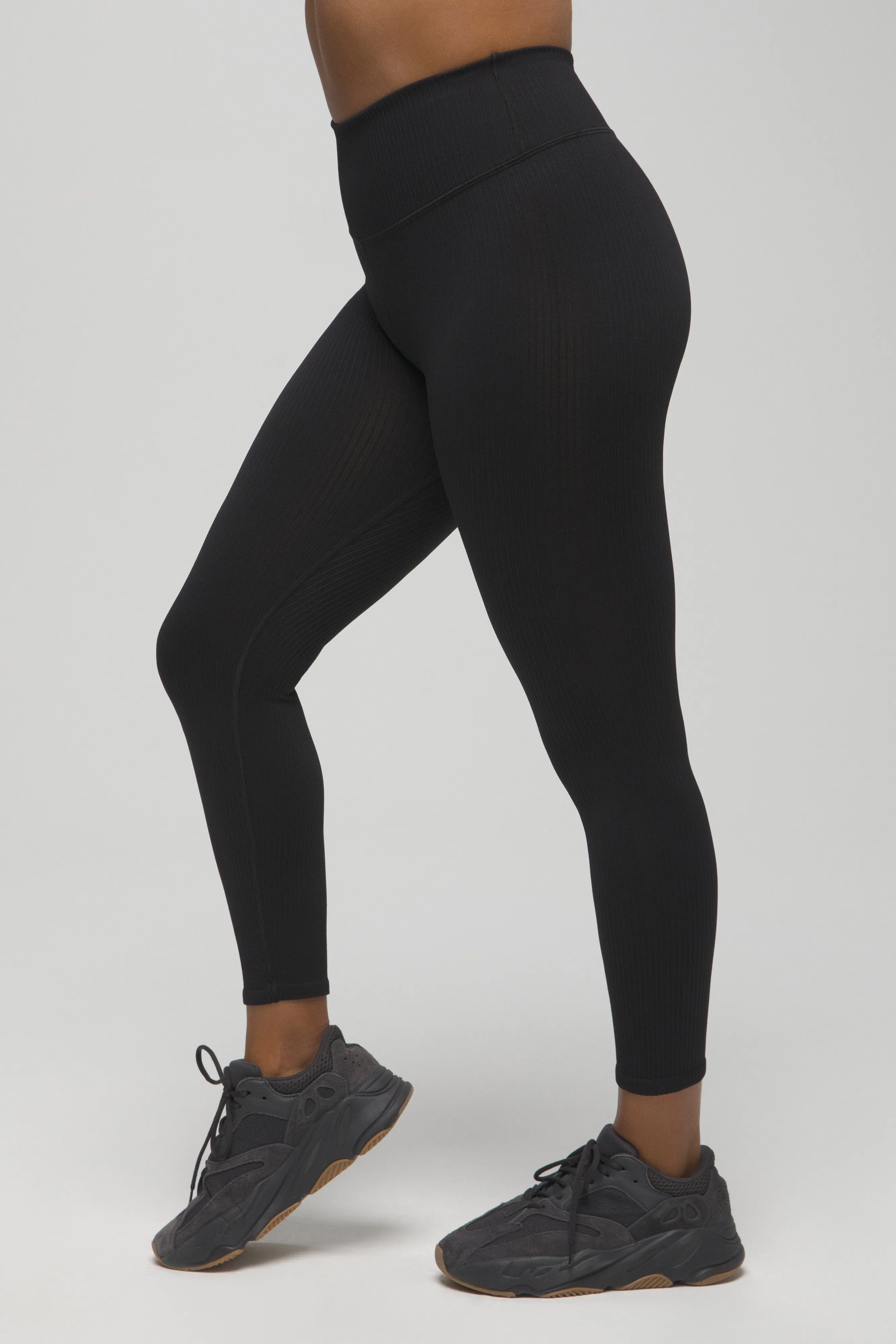 SEAMLESS RIBBED LEGGING | BLACK001